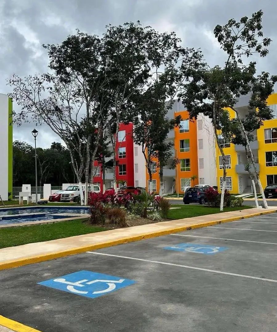 Dreams Of Arena In The Jungle Of Cancún 0*,  Messico
